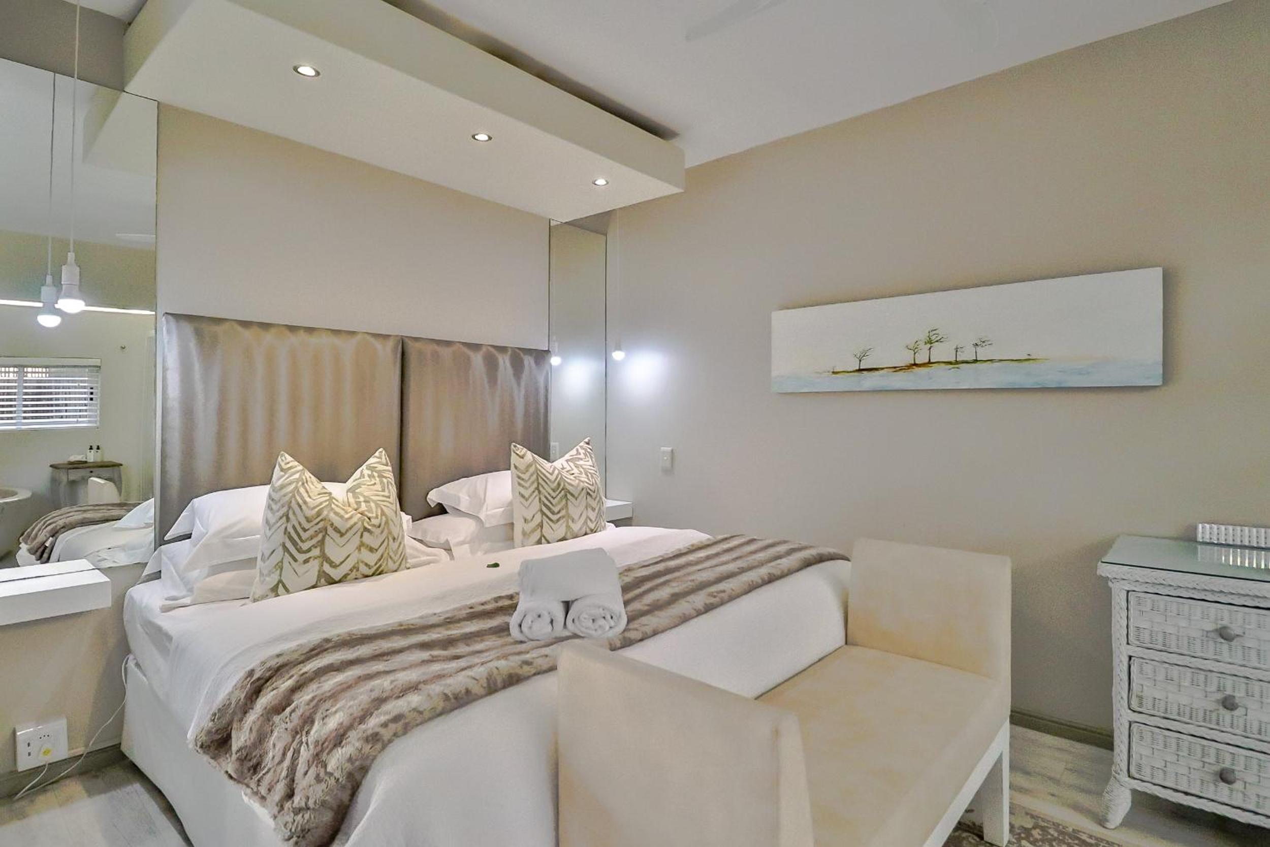 Double Room with Patio photo 1