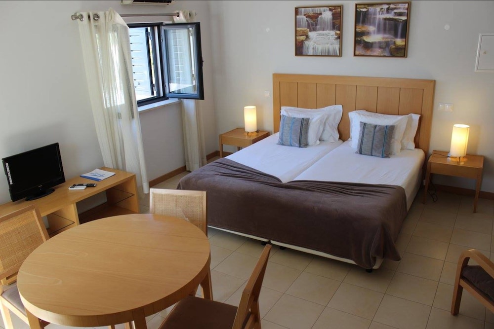 Twin Room - Photo 4