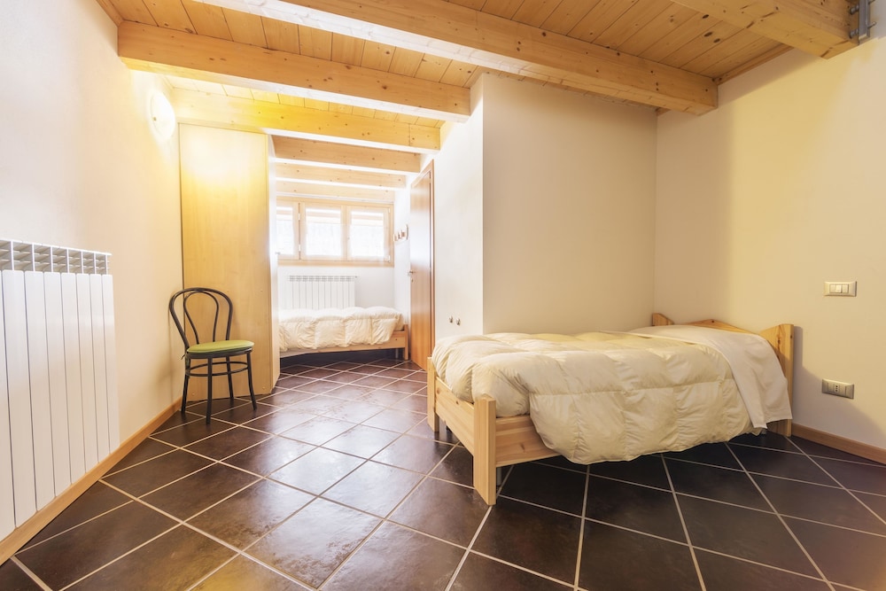 Basic Quadruple Room photo 1
