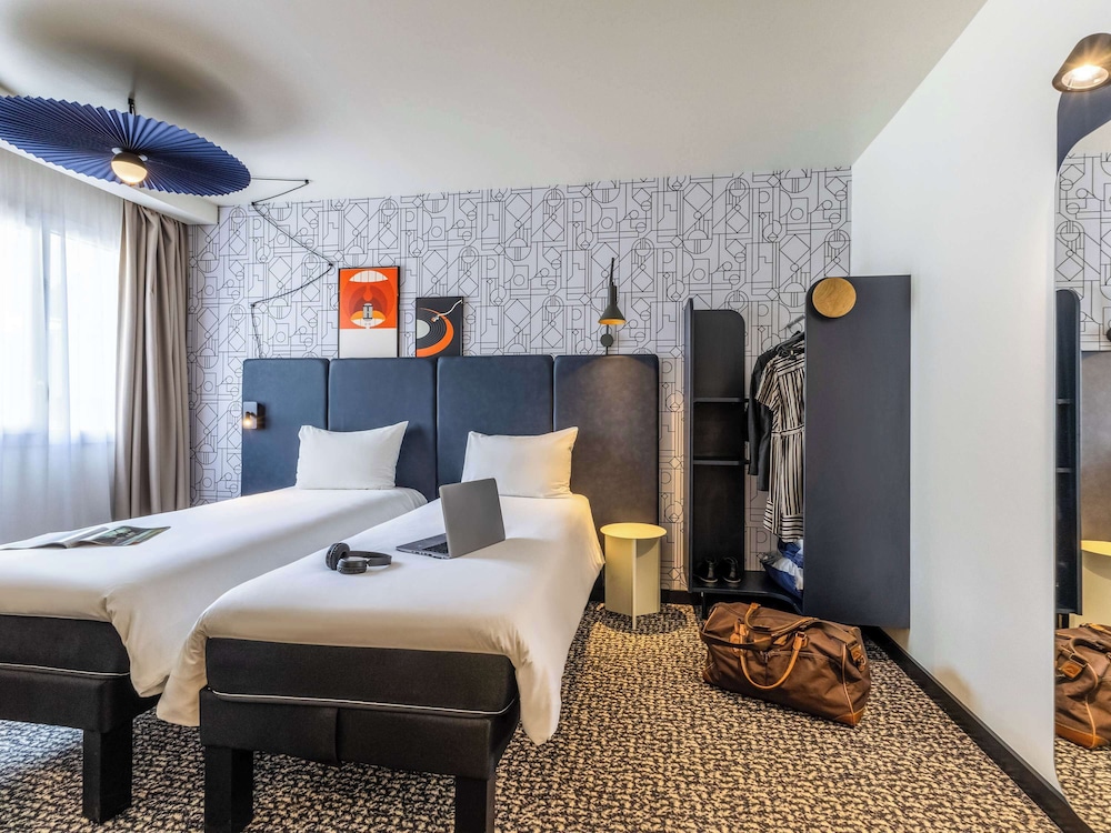 Standard Room, 2 Twin Beds - Photo 3