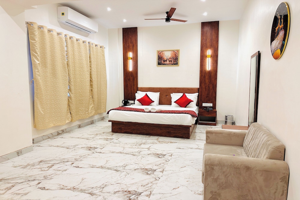 Executive Room - Photo 6