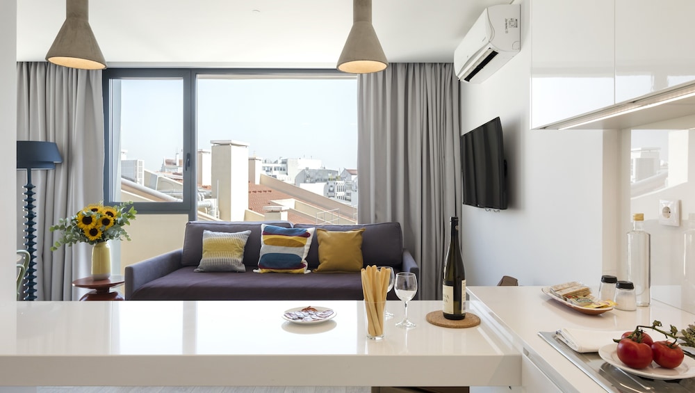 Duplex, 2 Bedrooms photo 2