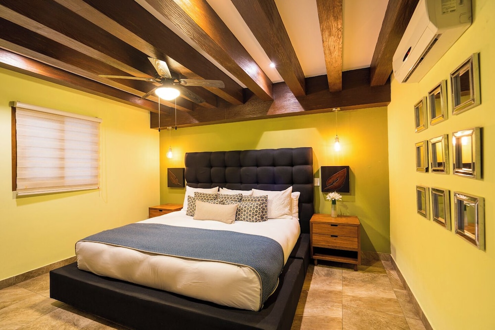 Deluxe Loft, 2 Bedrooms, Street View