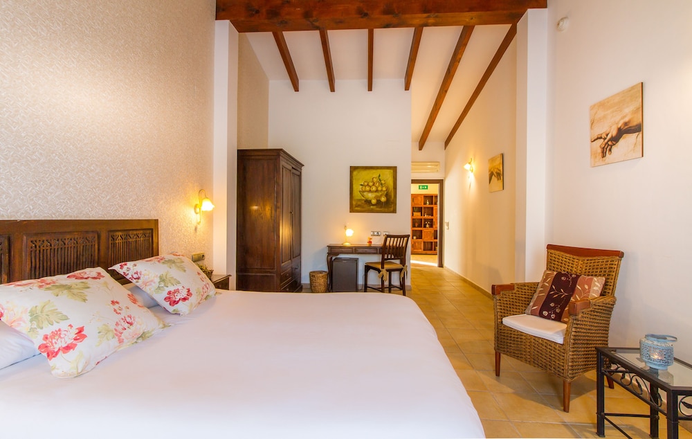 Traditional Double Room, 1 Queen Bed, Balcony - Photo 5
