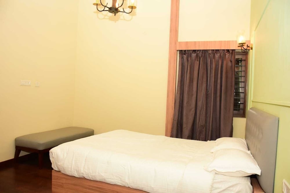 Luxury Villa photo 1