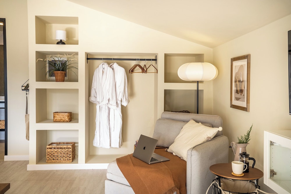 Superior Double Room, Sea View - Photo 7