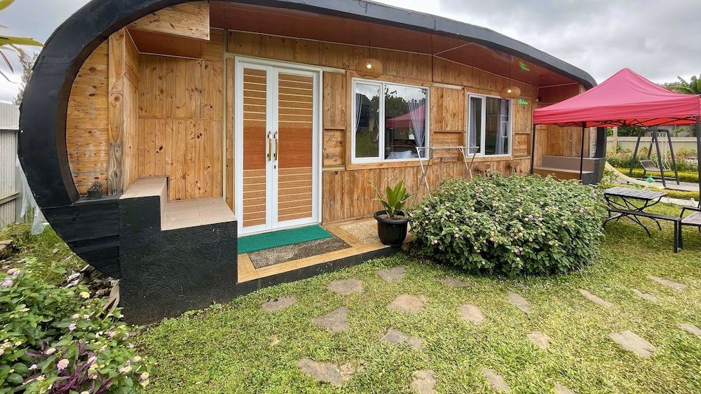 Gaharu Cabin for 8 Persons