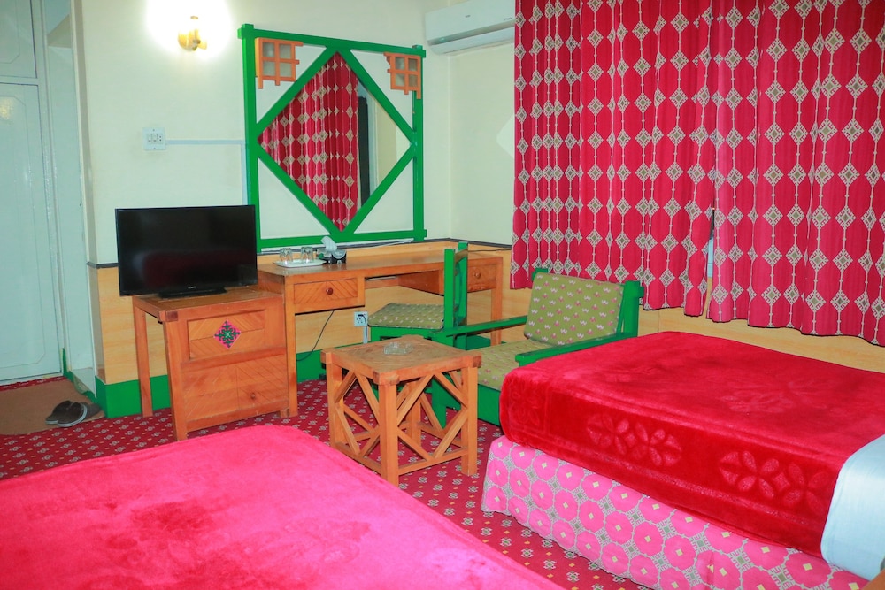 Standard Double or Twin Room photo 2
