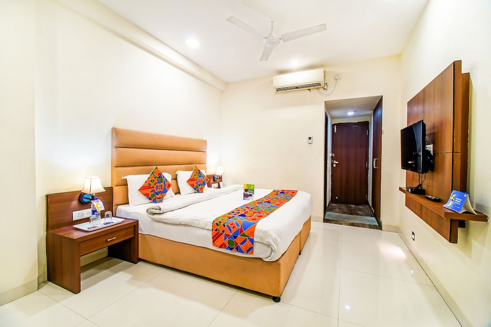 Executive Room - Photo 1
