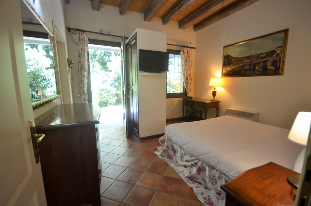 Room, 2 Bedrooms (5 persone) photo 3
