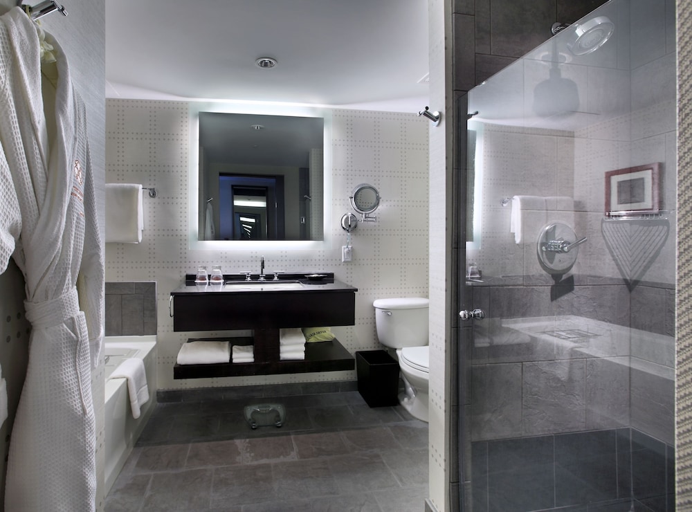 Deluxe Room, 2 Queen Beds