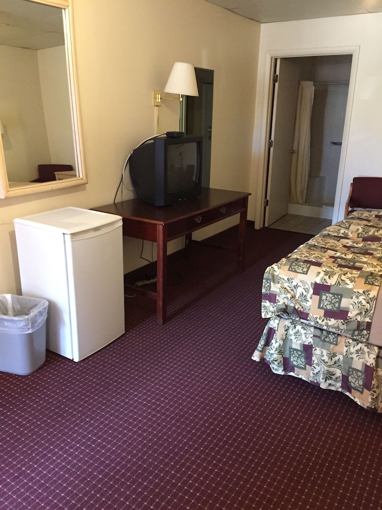 Non Poolside room with One king size bed Non smoking photo 3