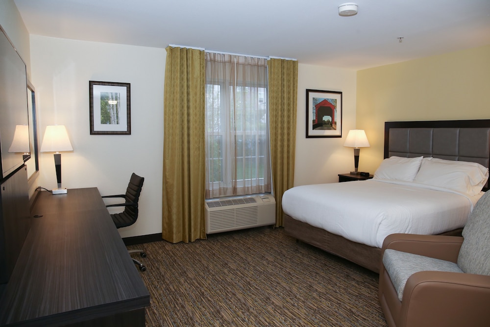 Studio Suite, 1 Queen Bed, Accessible (Communications) - Photo 2