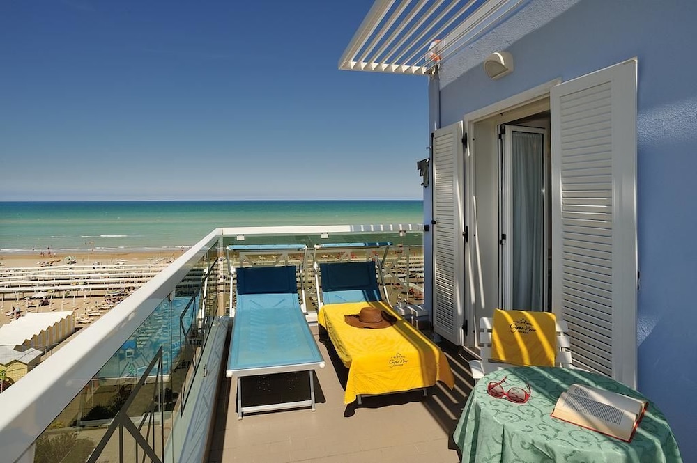 Triple Room, Multiple Beds, Balcony