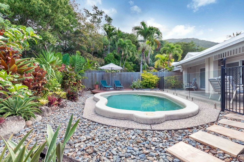 One Bedroom Oasis Villa With Private Pool