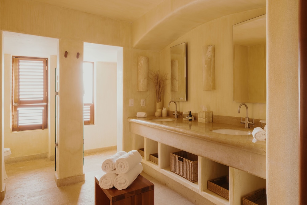 Cala de Mar Penthouse Master Suite - Photo 13