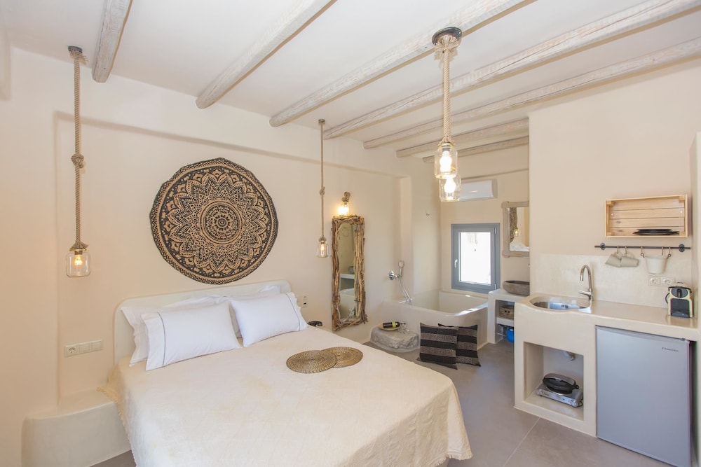 Deluxe Triple Room photo 3