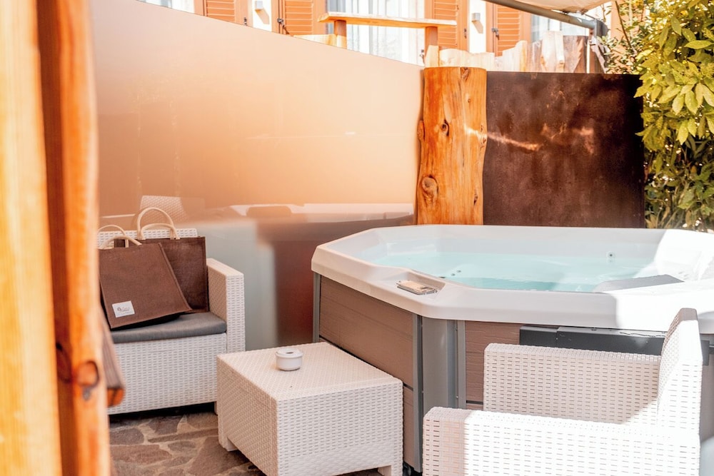 King Deluxe with Exclusive SPA Hot Spring photo 1