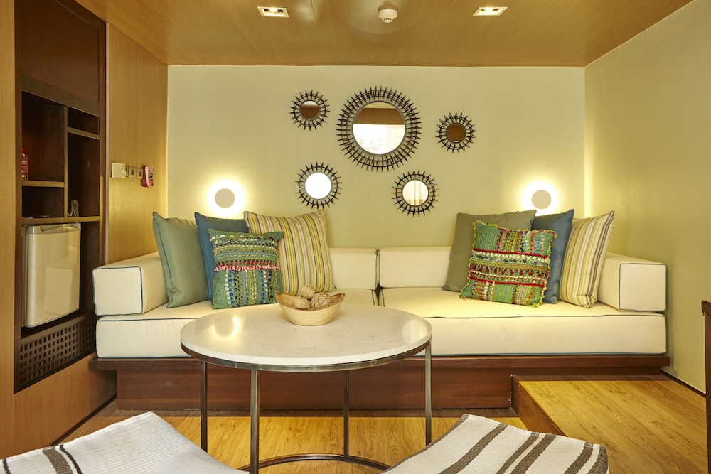 2-Bedroom Pool Villa - Photo 4