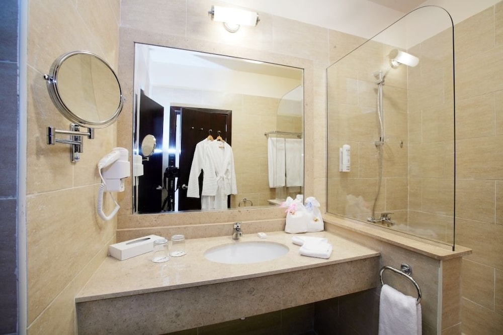 Standard Double or Twin Room, Sea View photo 2