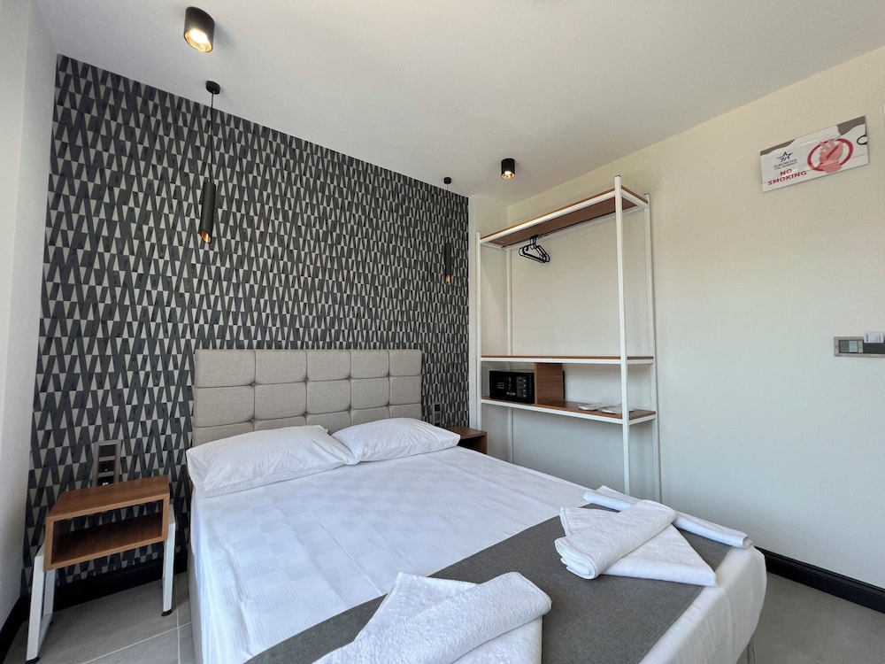 Standard Room - Photo 7
