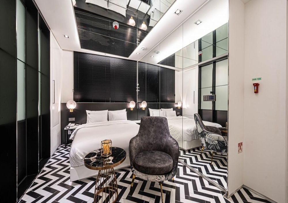 Deluxe Double Room (Netflix/ Youtube Available on TV) - Photo 29