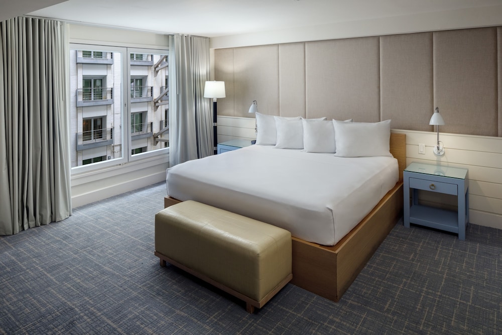 Junior Suite Interior View - Photo 1