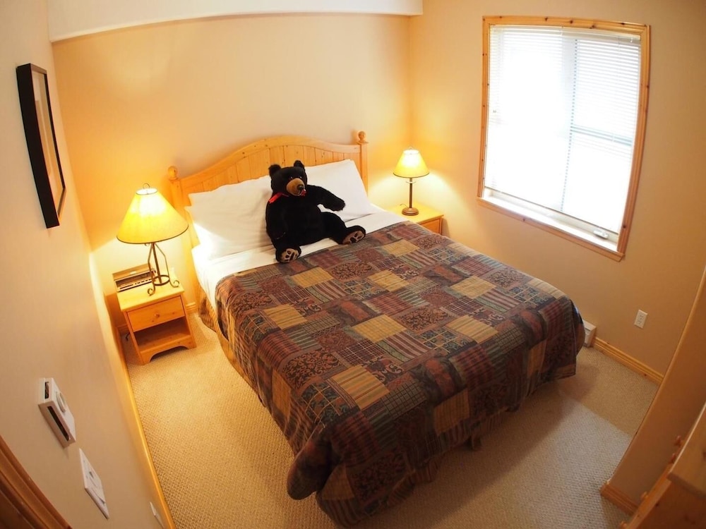 Condo, 3 Bedrooms photo 3