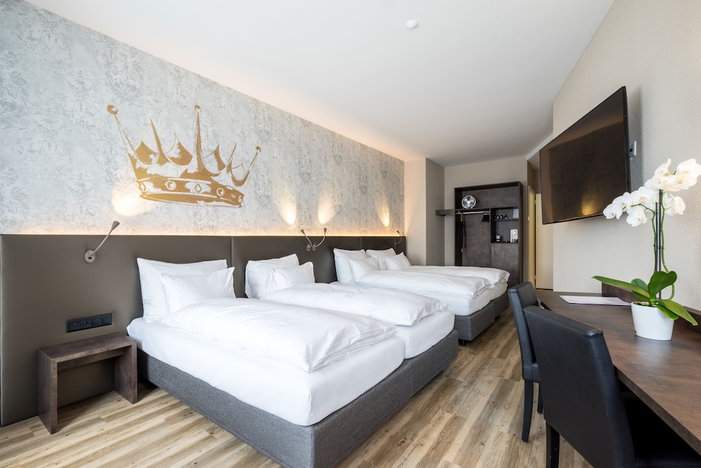 Quadruple Room - Photo 2