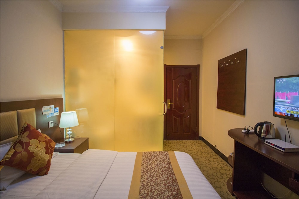 Standard Double Room(Chinese Domestic Guests Only) photo 2