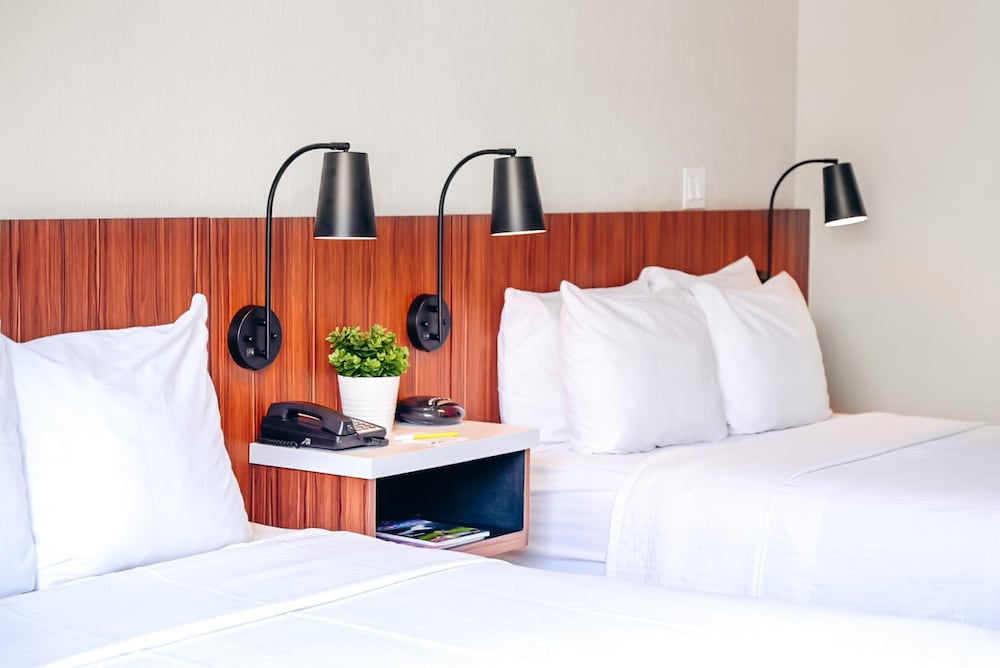 Standard Room, 2 Double Beds - Photo 7