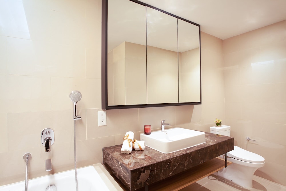 Deluxe Room, 2 Bedrooms - Photo 2