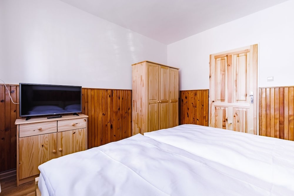 Standard Suite, 1 Bedroom, Kitchenette (B1) photo 2