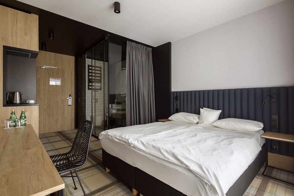 Standard Room, Balcony - Photo 3