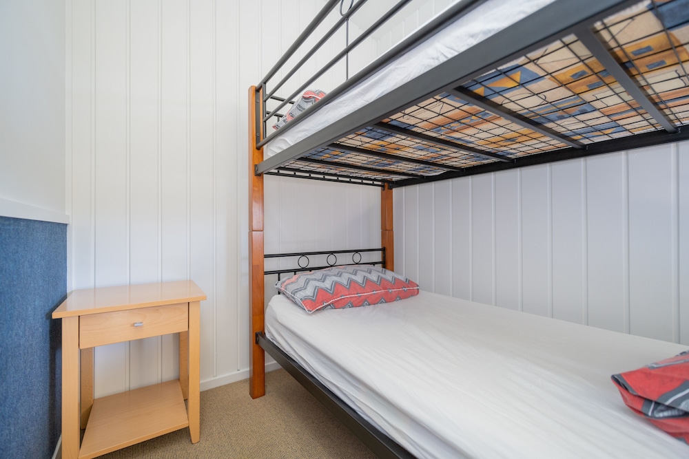 2 Bed Mixed Dorm photo 1