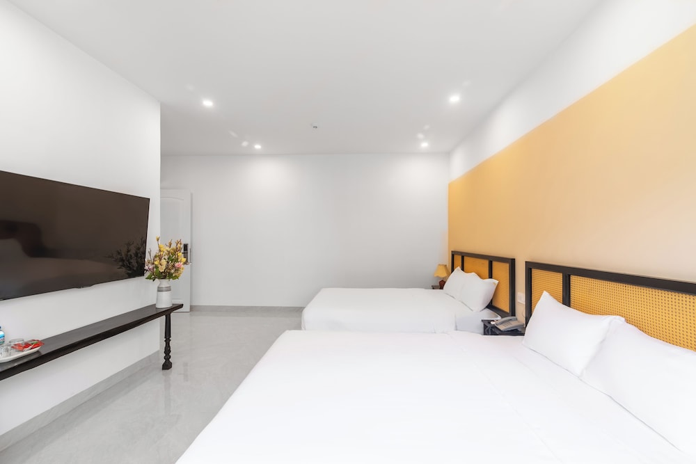 Junior Studio Suite