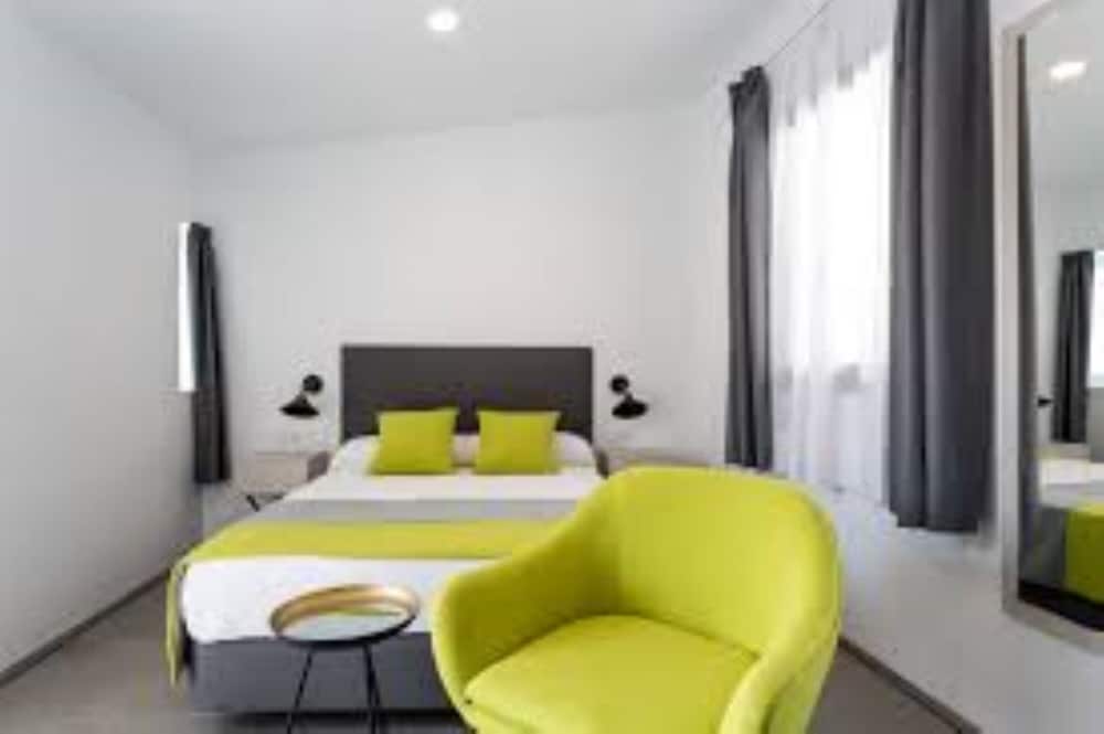 Presidential Room