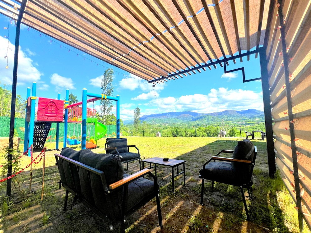 Comfort Villa, Balcony, City View photo 3