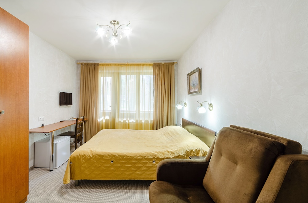 Standard Double or Twin Room photo 3