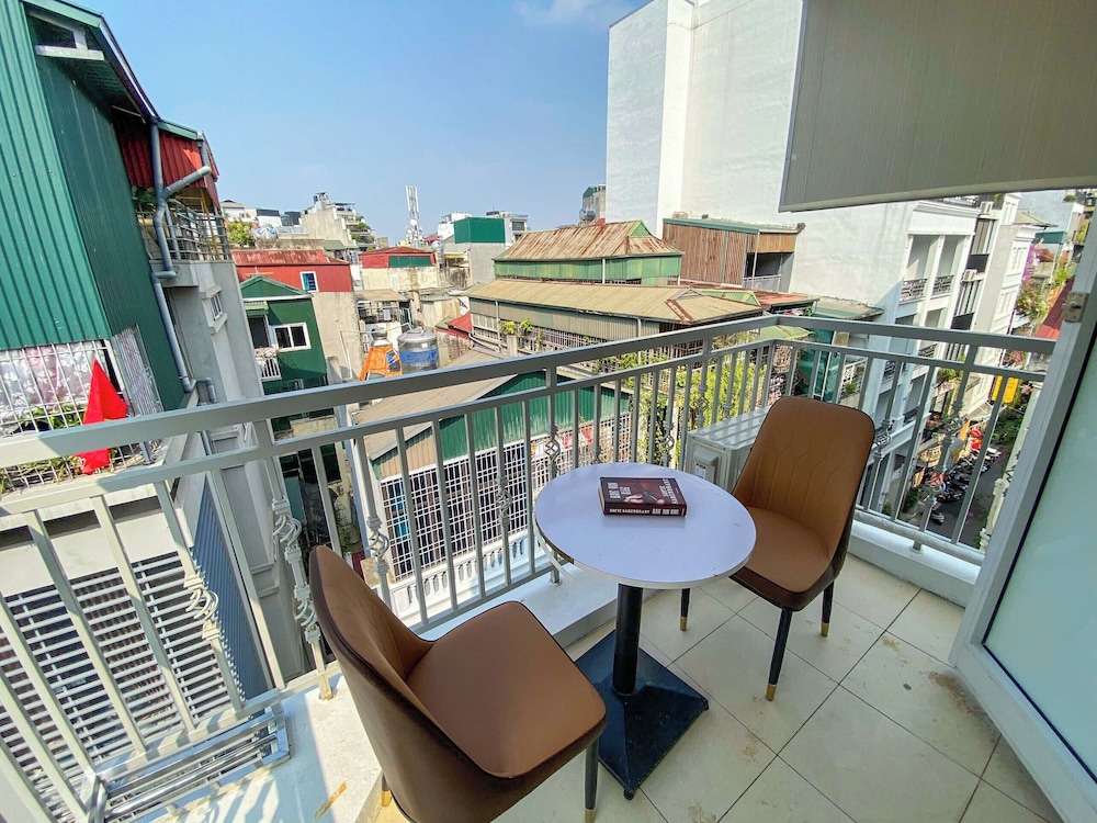 Panoramic Room
