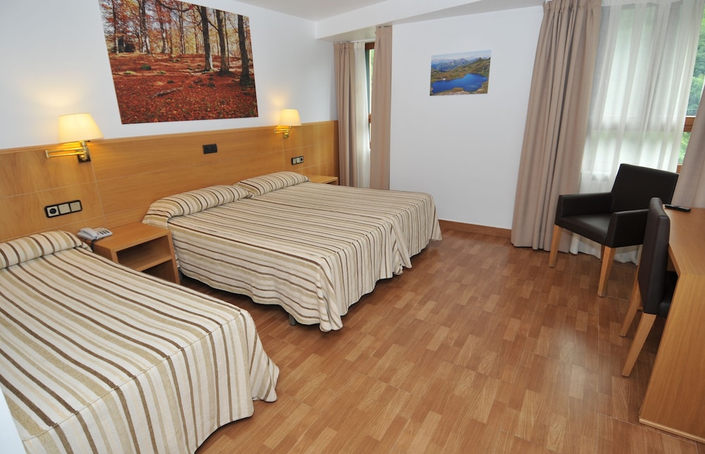 Triple Room