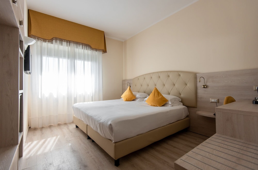 Comfort Twin Room - Photo 2