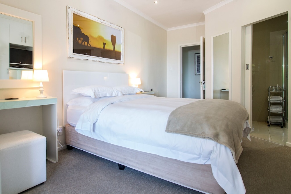 Classic Room, 1 Bedroom, Lagoon View (Standard Double Room) photo 2