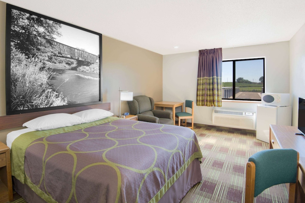 Room - Photo 1
