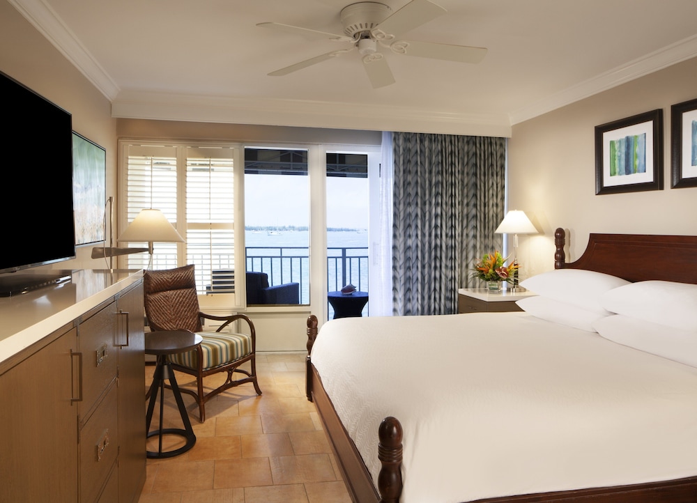 Room, 1 King Bed, Accessible, Oceanfront