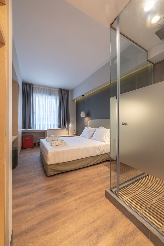 Standard Double Room photo 3