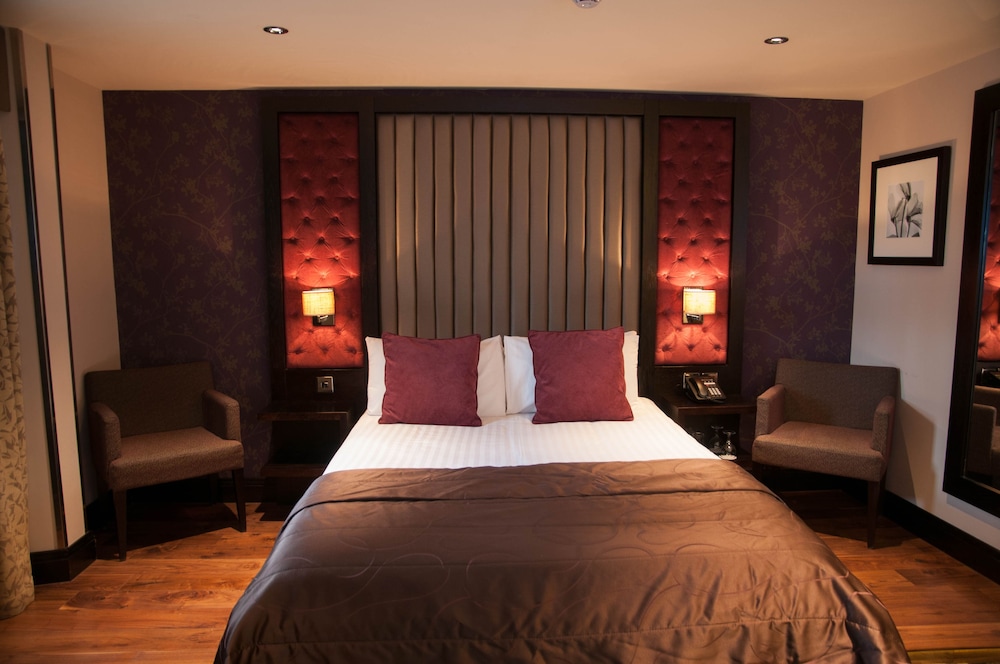 Family Room, 1 Double Bed with Sofa bed, Bathtub
