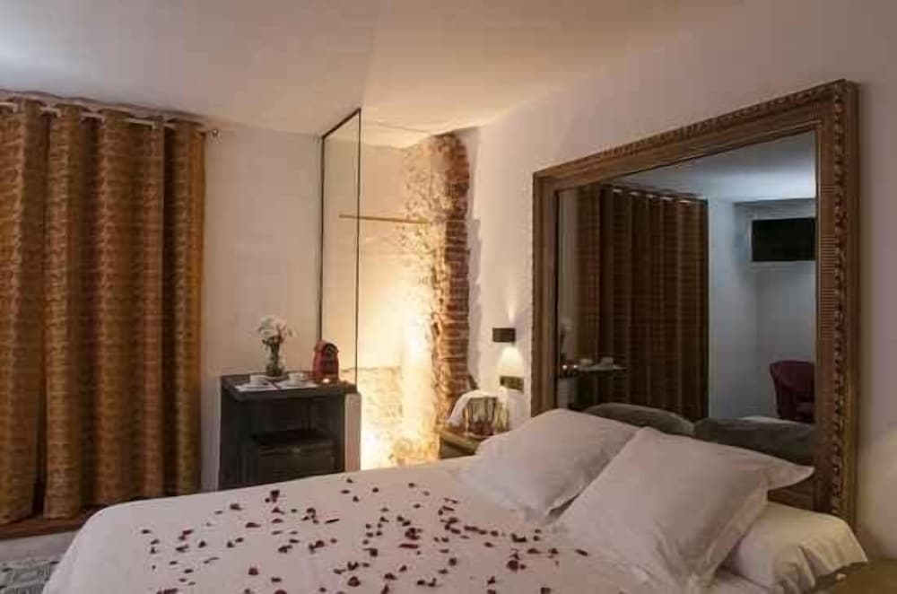 Suite, Hot Tub, Garden View (La alcoba de la reina) photo 3