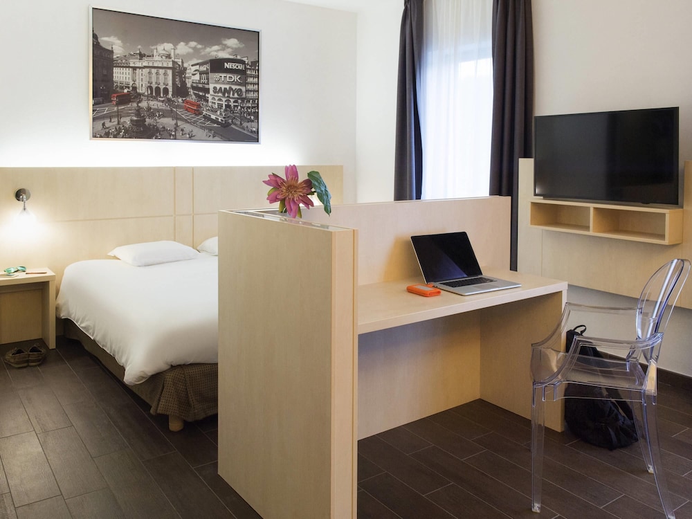 Suite, Multiple Beds