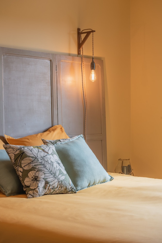 Comfort Double Room, 1 King Bed, Non Smoking, Garden View photo 1